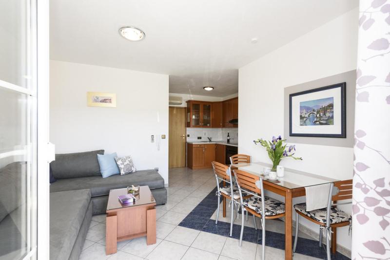 Apartments Luka - Trogir, Marina 150M From The Beach Bagian luar foto