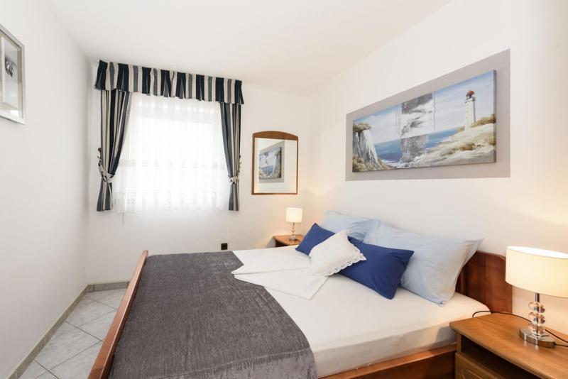 Apartments Luka - Trogir, Marina 150M From The Beach Bagian luar foto