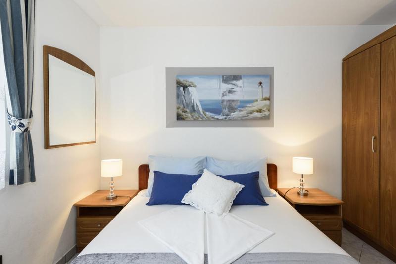 Apartments Luka - Trogir, Marina 150M From The Beach Bagian luar foto