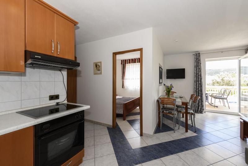 Apartments Luka - Trogir, Marina 150M From The Beach Bagian luar foto
